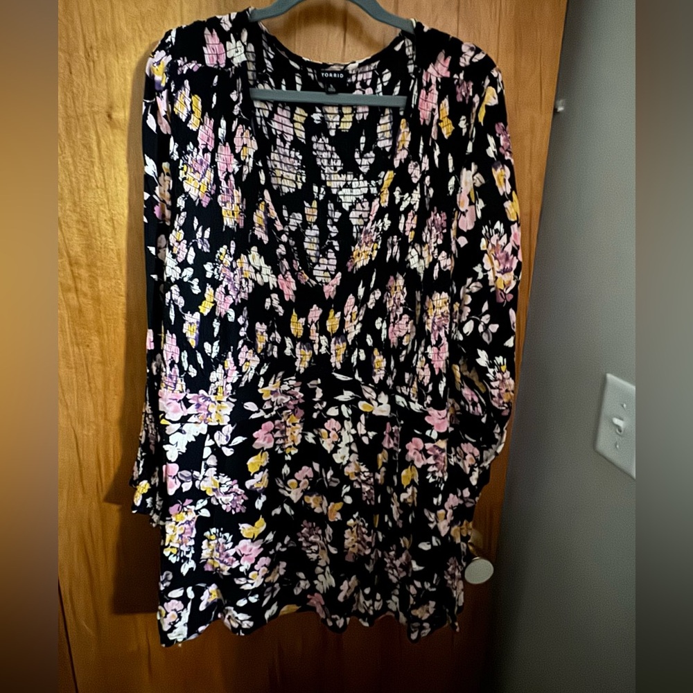 Torrid Black and Pink Floral Blouse gauze material -very stretchy